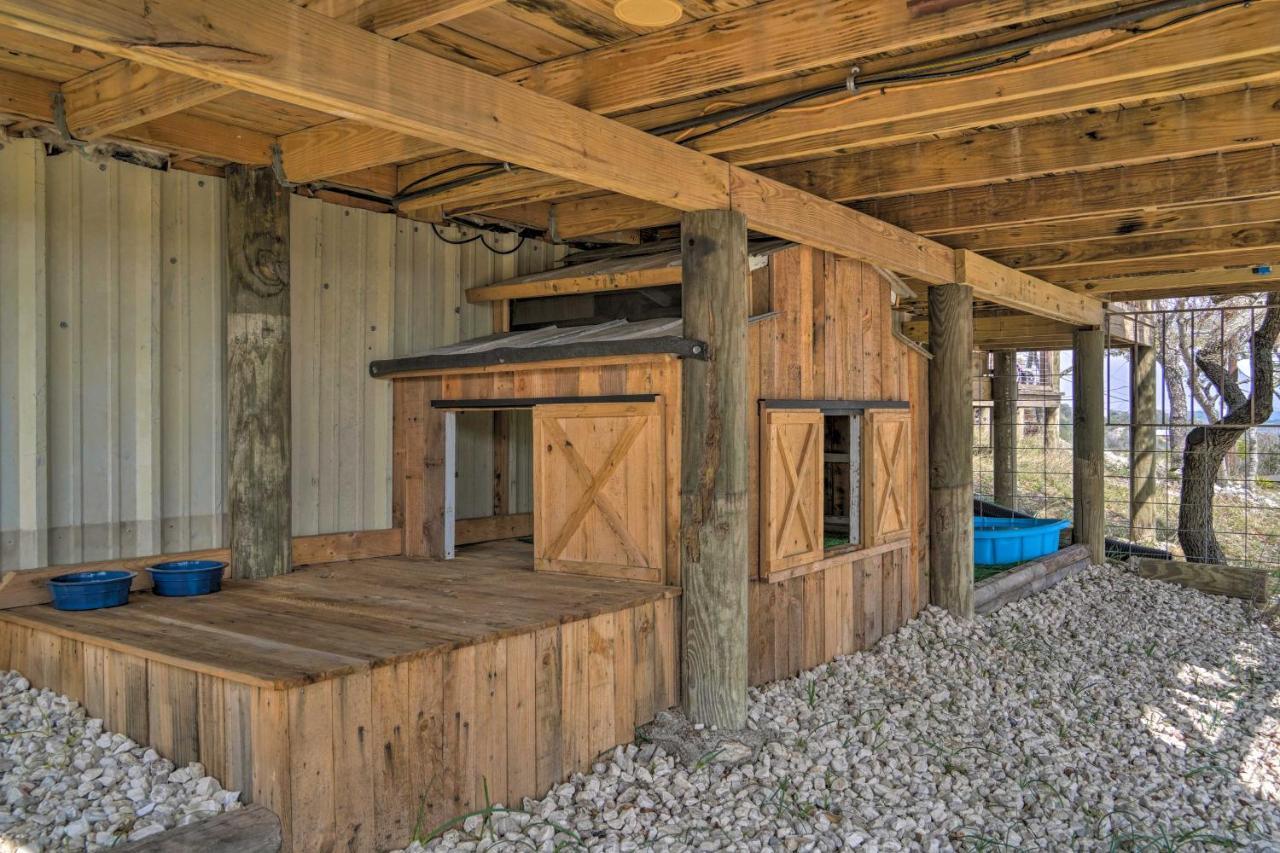 Kerrville Converted Barn Tiny Home With Kayaks! Extérieur photo